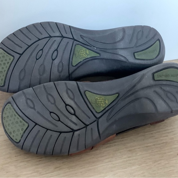 Earth Origins Shoes size 7 - Picture 4 of 6